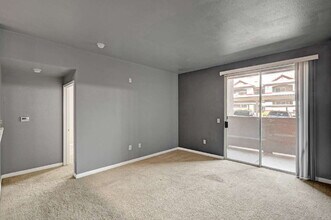 Building Photo - 231 W Horizon Ridge Pkwy