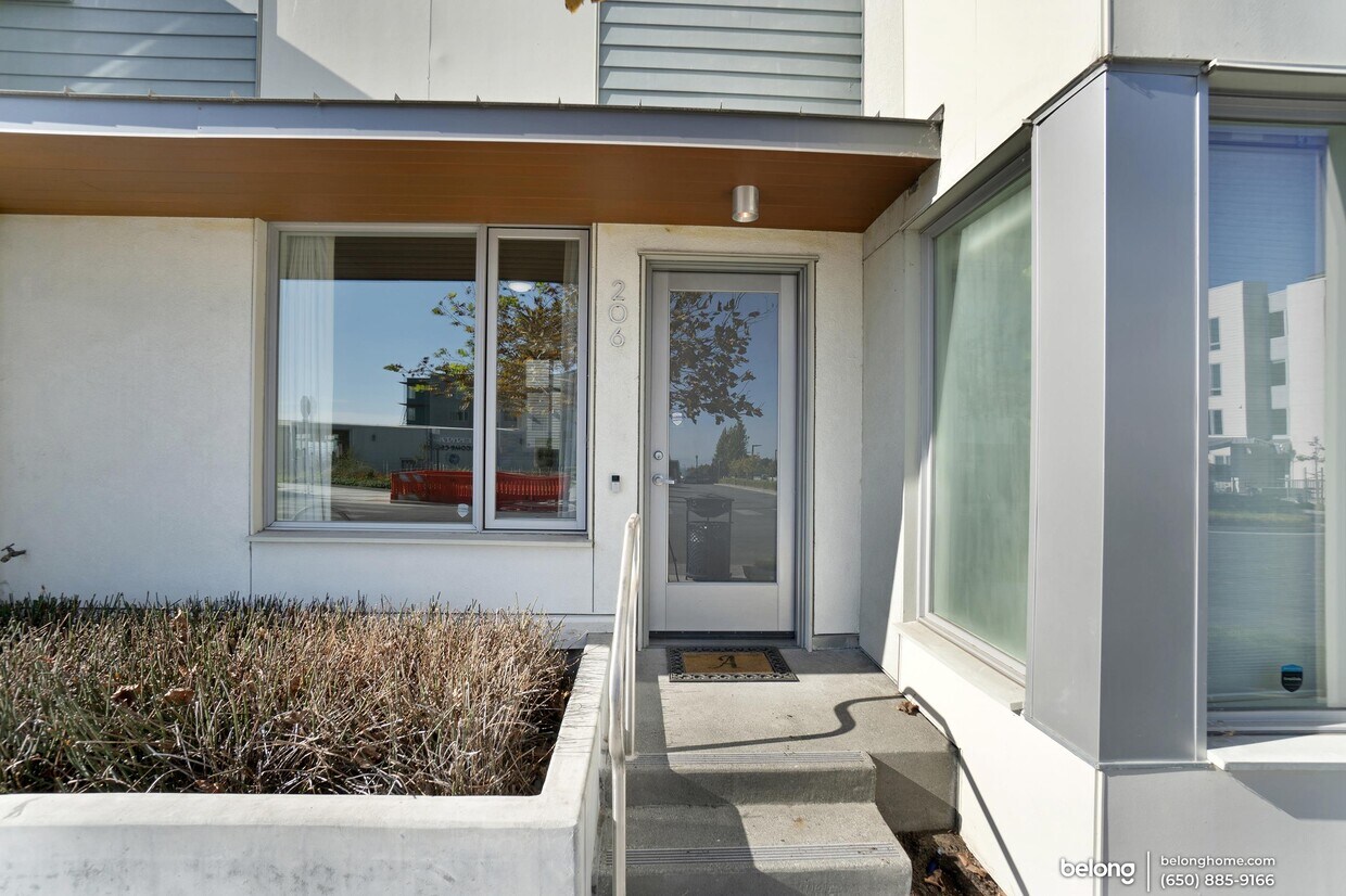 Primary Photo - 206 Coleman St