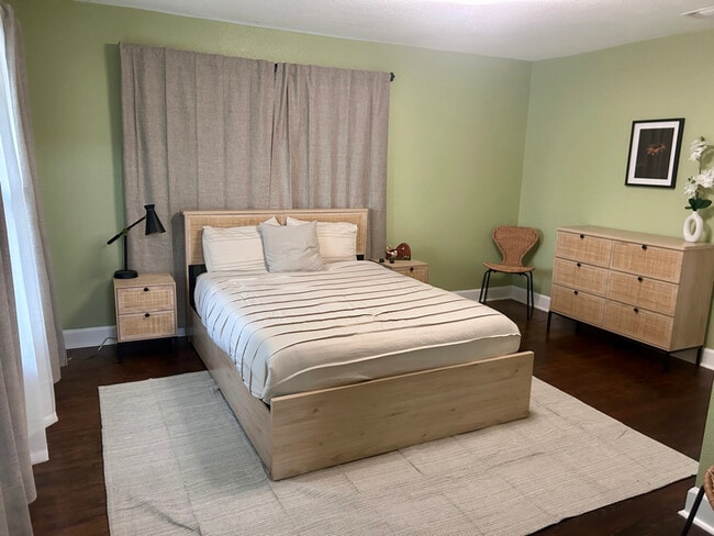 Building Photo - 222 Glass Ave