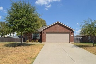 Building Photo - 1305 Swan Ridge Dr