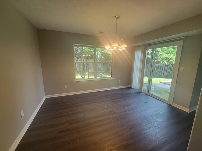 Building Photo - 779 Liberty Hill Dr