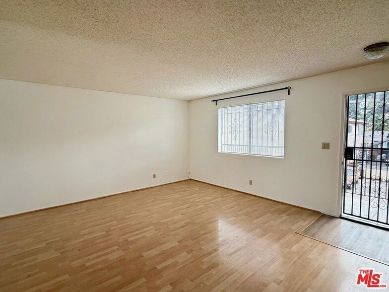Photo - 207 E Avenue 39 Unit