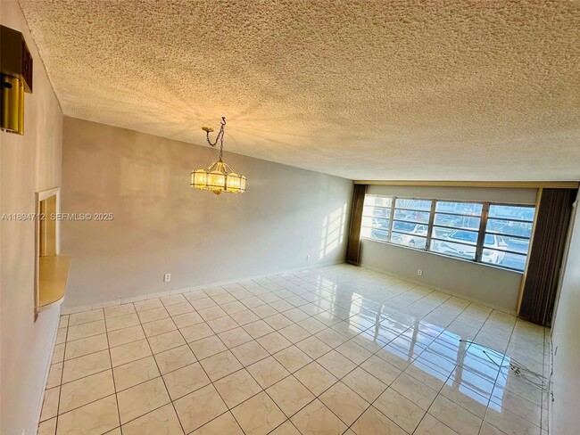 Foto del edificio - 330 SE 2nd St