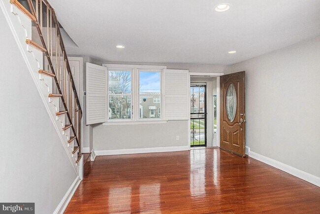 Foto del edificio - 7504 Sherwood Rd