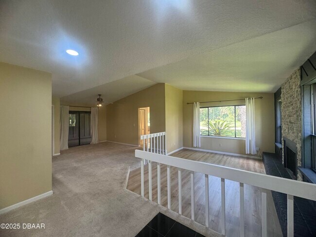 Foto del edificio - 1917 Goldenrod Way