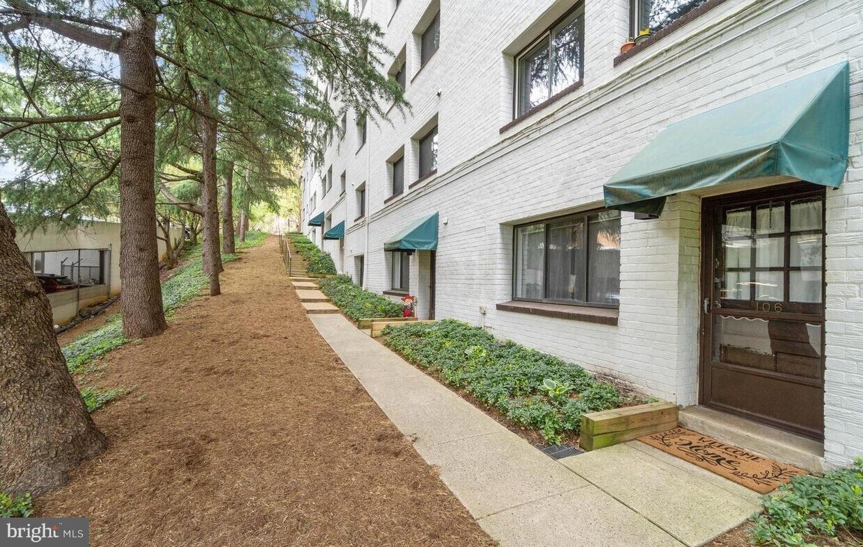 2016 N Adams St Unit 106, Arlington, VA 22201 Apartment for Rent in