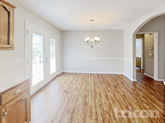 Foto del edificio - 901 Highland Dr