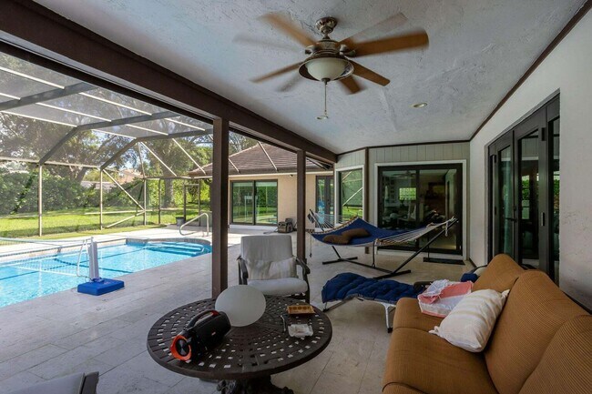 Foto del edificio - 2903 Banyan Blvd Cir NW