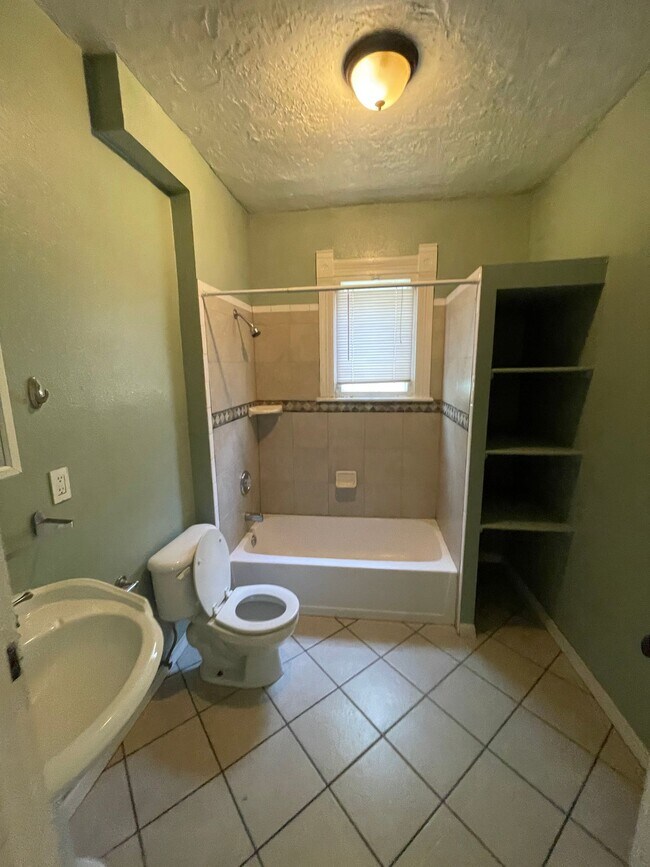 Foto del edificio - 1229 12th St