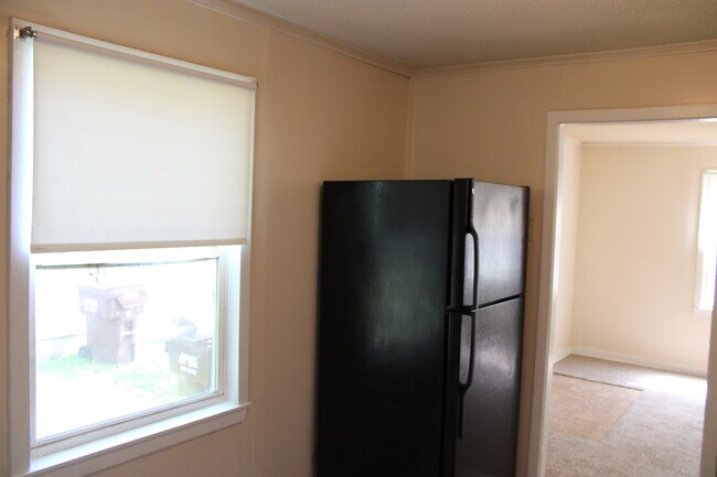 Foto del edificio - 4345 E Bayley St