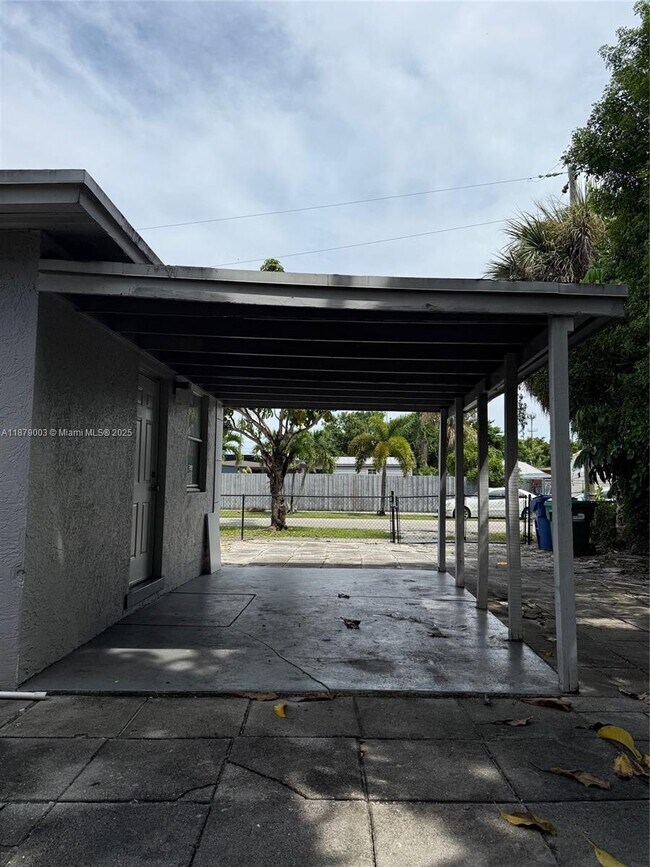 Foto del edificio - 600 NW 116th Terrace