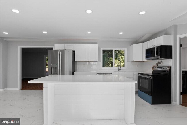 Foto del edificio - 78 Barrington Ln
