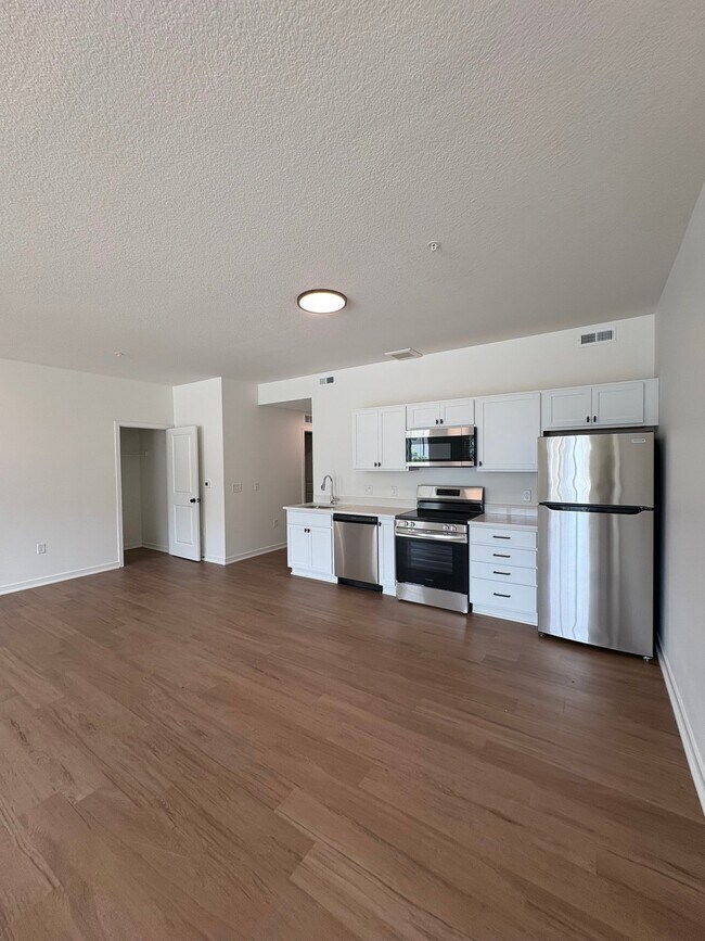Foto del edificio - Park Indy: 2-Bedroom Flat