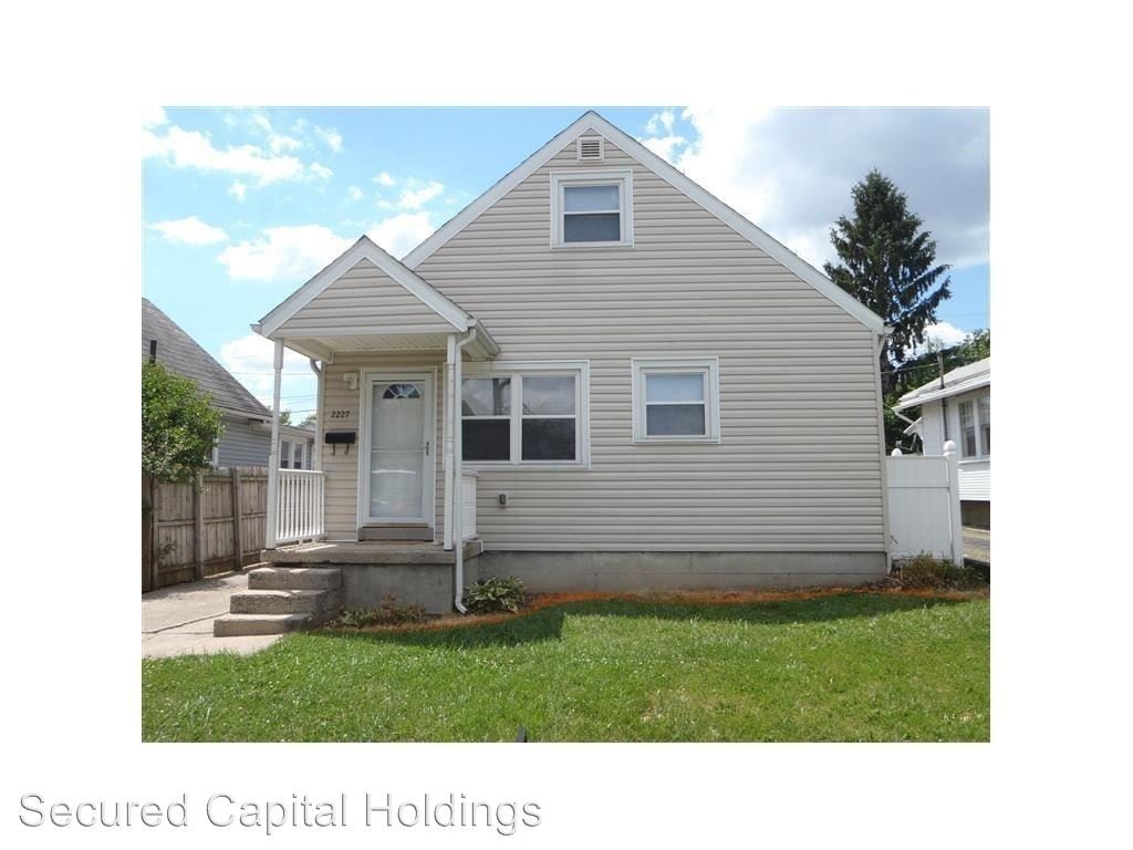 2227 South Smithville Road Dayton Oh 45420 House For Rent In Dayton Oh Apartments Com