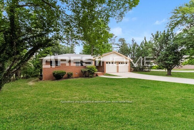 Foto del edificio - 4087 Essex Dr