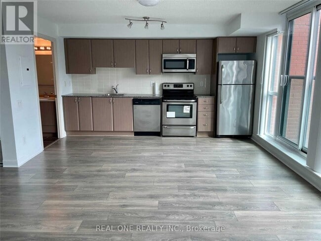 Building Photo - 525 Wilson Ave