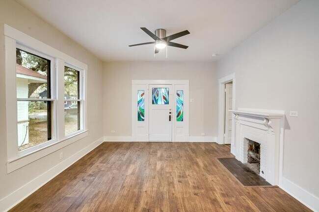 Foto del edificio - 804 Theresa Ave