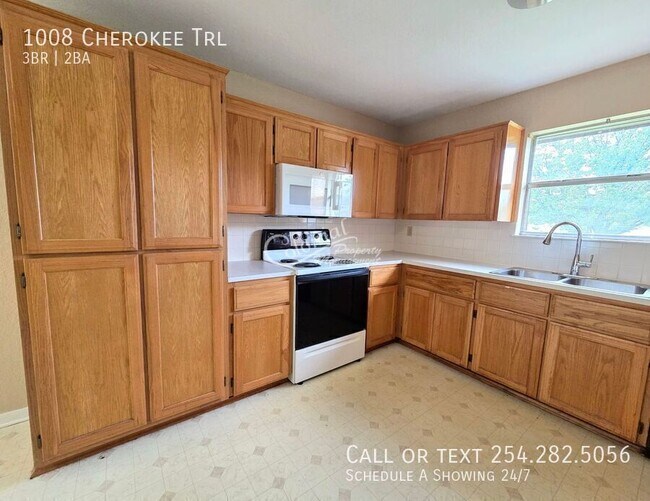 Building Photo - 1008 Cherokee Trail