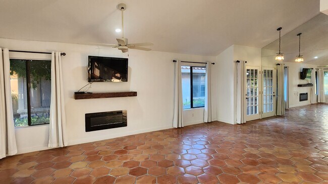 Foto del edificio - 41489 Woodhaven Dr W