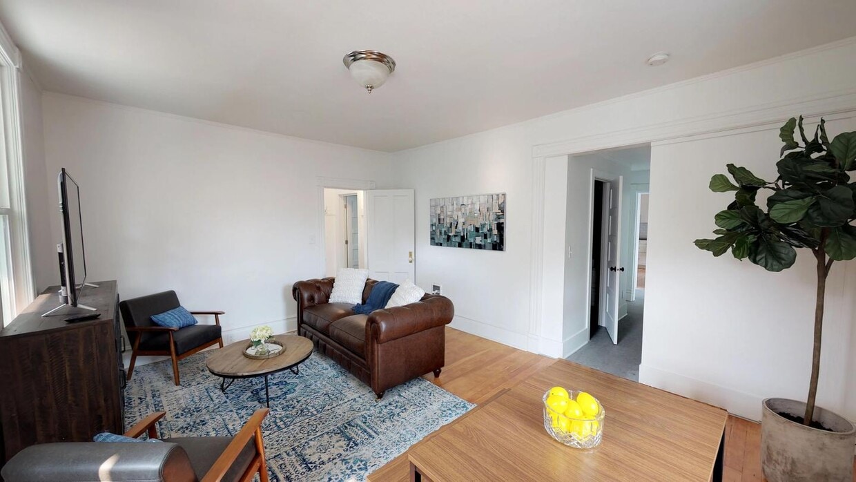 Primary Photo - 1730 SE 35th Pl