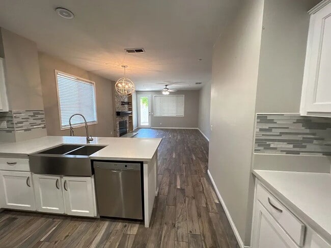 Building Photo - 1499 Haddington Dr