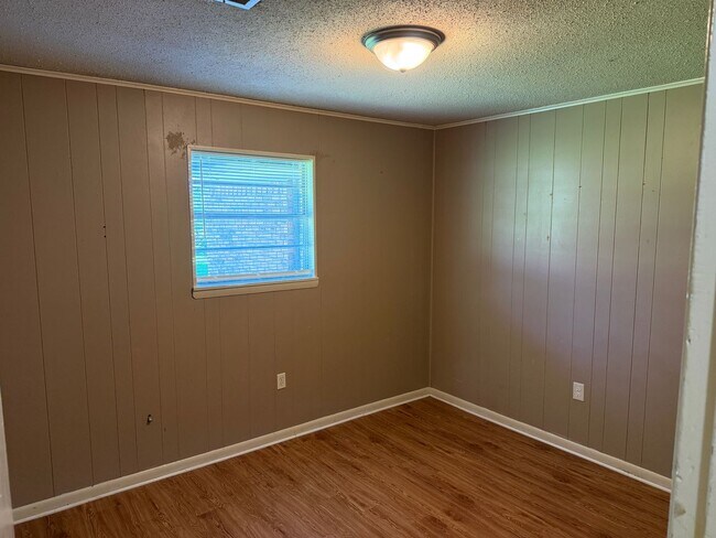 Foto del edificio - 2 Bed 1 Bath Duplex