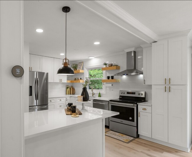 Kitchen - 13405 Wisteria Dr