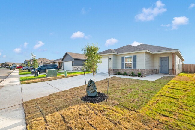 Foto del edificio - New Construction 3 bed 2 bath home on the ...