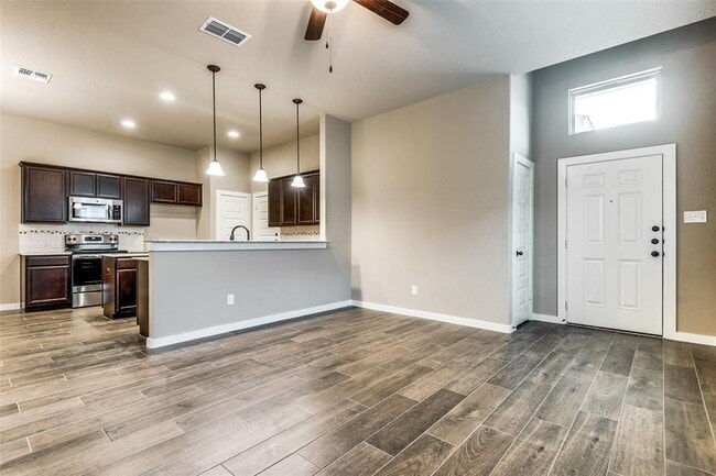 Building Photo - 9709 Grosbeak Ln