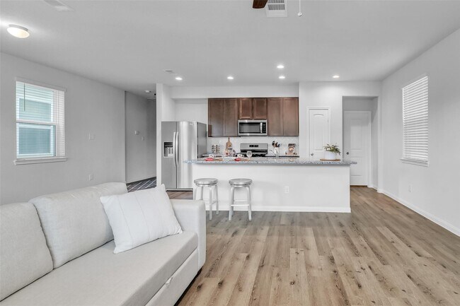 Foto del edificio - 24902 Landolfi Dr