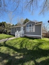 Building Photo - 22 Forest St