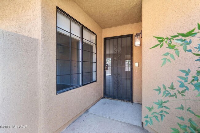 Foto del edificio - 321 E Fieldcrest Ln