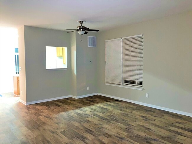 Living Room w/Kitchen Pass-through - 4301 Normandy Ct