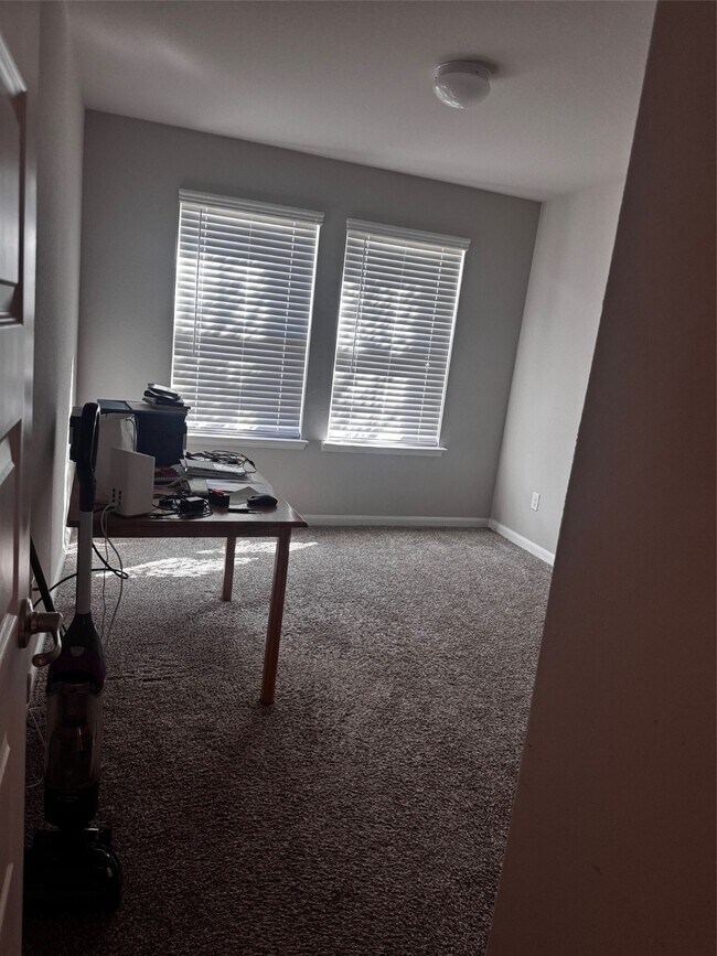 Building Photo - 5515 Russett Bay Ct