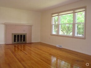 Building Photo - 361 S Findlay St