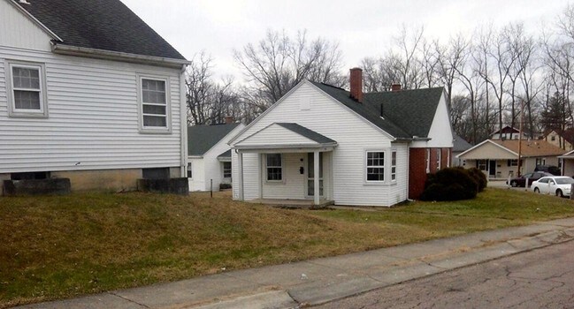 Colonial Village Apartments Rentals Dayton, OH