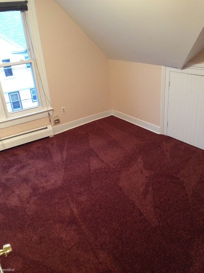 Building Photo - 2 br, 1 bath Apartment - 97 Sunnyside Avenue