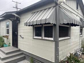 Building Photo - 4965 Mansfield St