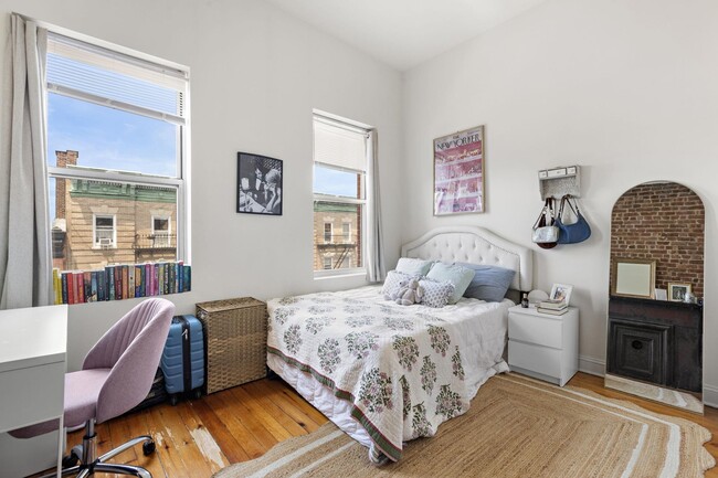 Foto del edificio - 709 Willow Ave