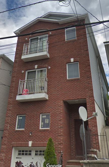 Foto principal - 392 Liberty Ave