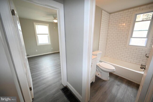 Foto del edificio - 2952 Sollers Point Rd