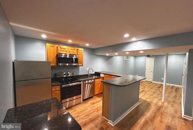 Building Photo - 5415 Chillingham Pl