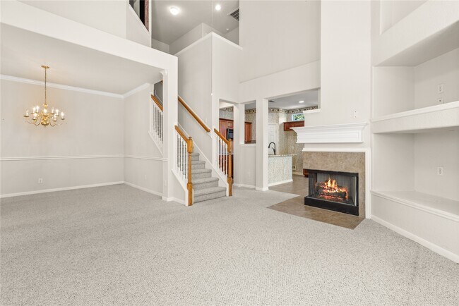 Foto del edificio - 7906 Glenn Cliff Dr