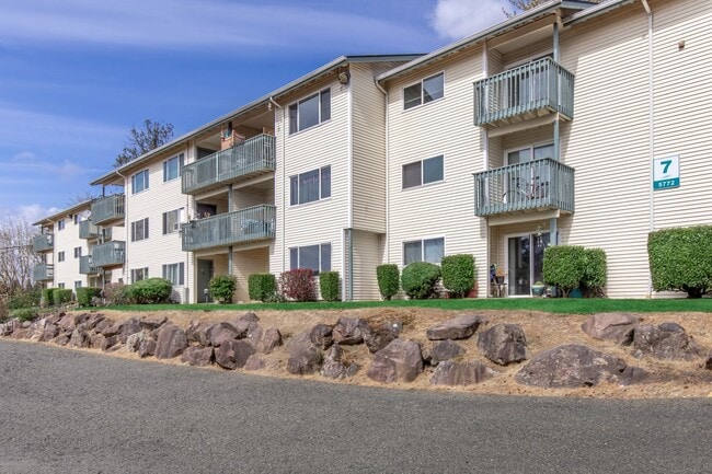 Building Photo - Hampton Heights Apartments
