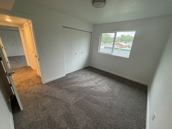 Foto del edificio - 721 3rd Ave NW