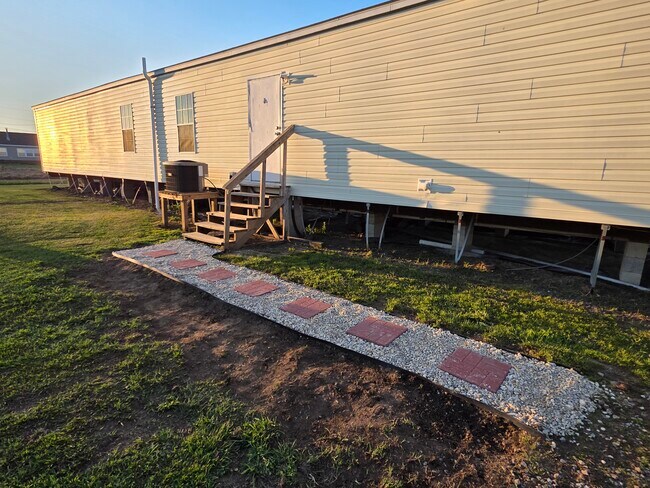 Foto del edificio - 132 Raoul Ln