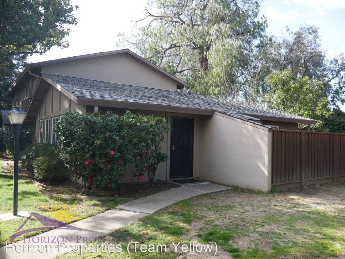 Primary Photo - 2 br, 1 bath House - 8607D La Riviera Dr