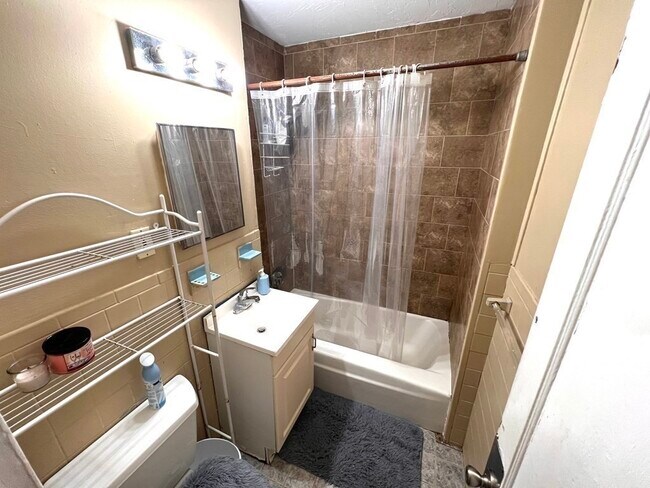 Foto del edificio - 32 Reedsdale St