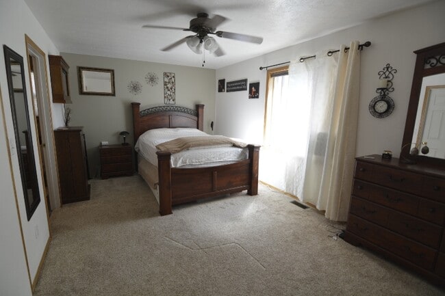 Building Photo - 3000 Oliver St