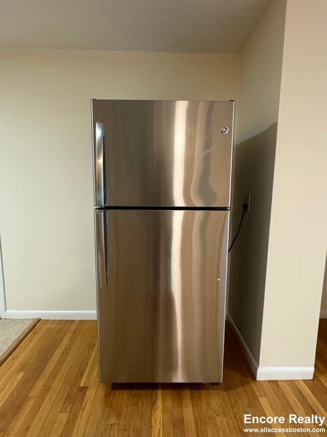 Foto del edificio - 110 Babcock St